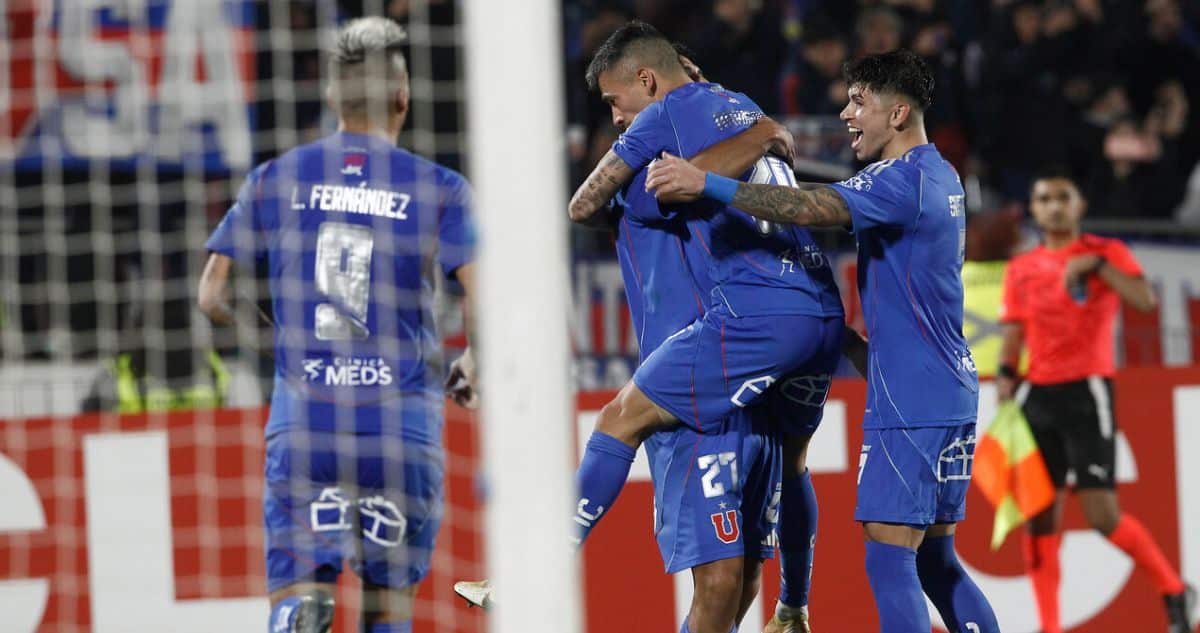 La Noche Azul: La U Aplasta a Carabobo y Mantiene Viva la Ilusión de Avanzar en la Copa Libertadores