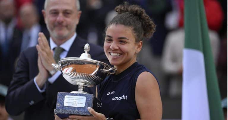 La Reina de Roma: Jasmine Paolini Hace Historia en el Masters de Tenis