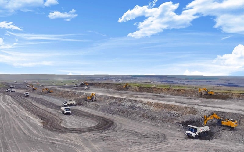 La Revolución de los Camiones Autónomos: Cómo la IA y el 5G Transforman la Minería