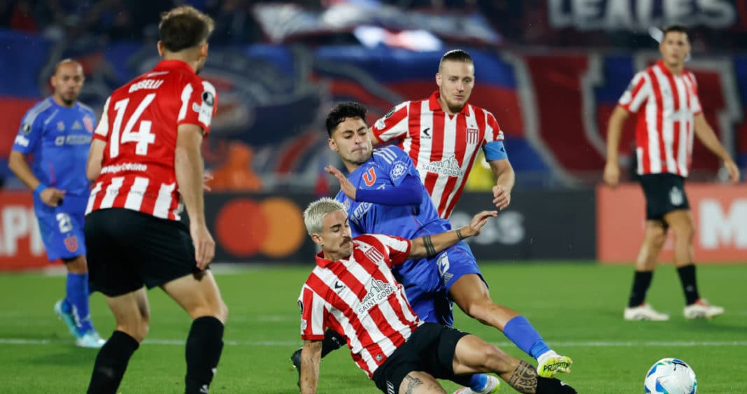 La U Encara un Desafío Crucial en la Libertadores: Cómo Recuperar el Liderato del Grupo A