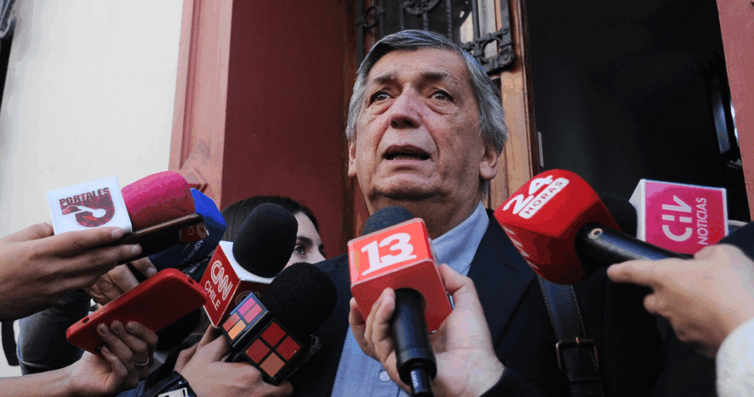 La Visión Única de Carmona: Más Allá de Modelos Predefinidos para Chile