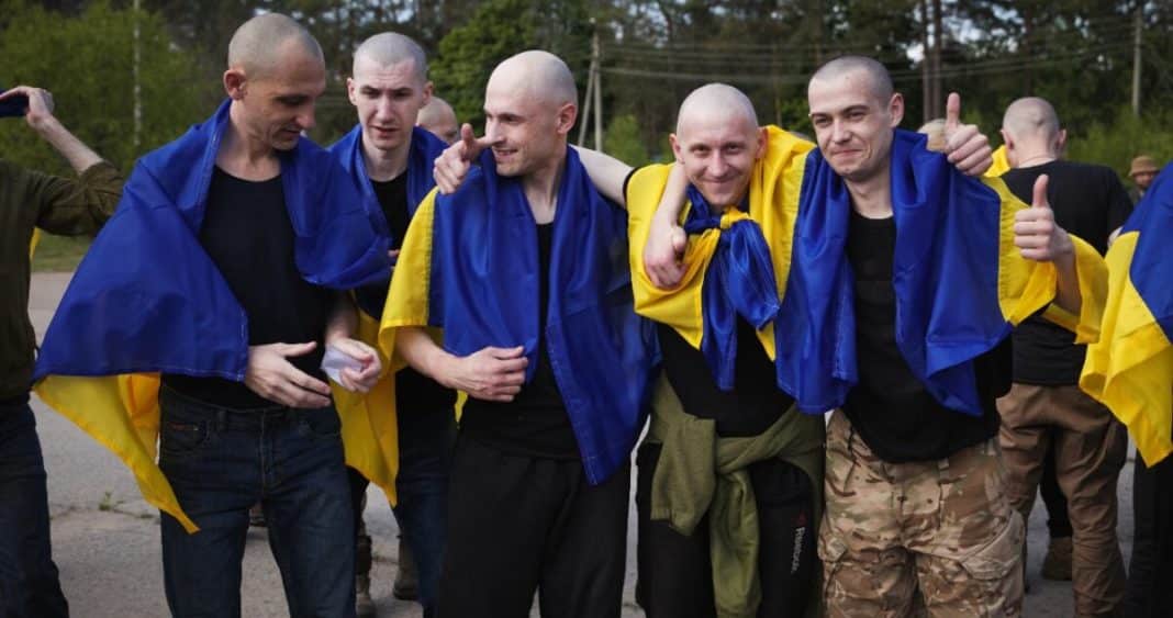 Liberación Histórica: Rusia y Ucrania Intercambian 780 Prisioneros en Acuerdo Histórico