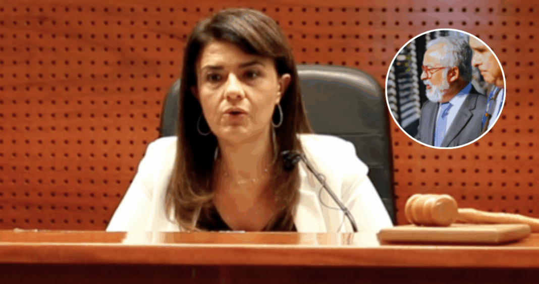 Ministra Verónica Sabaj Suspendida por Comunicaciones Cuestionadas