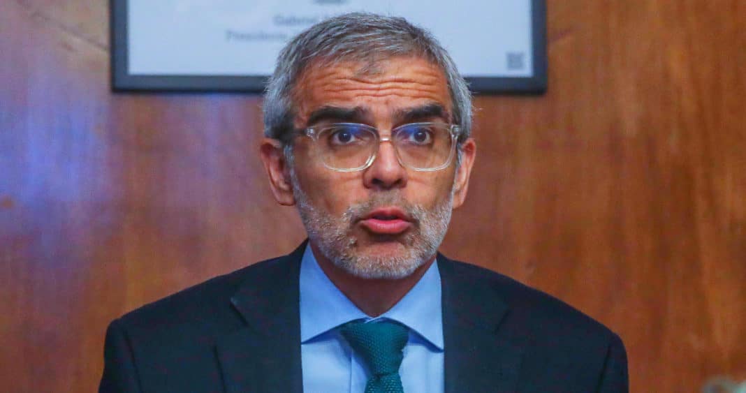 Ministro Cordero Advierte: