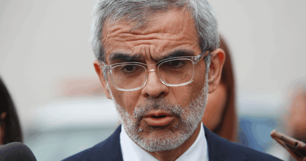 Ministro Cordero Analiza Escándalo de Monsalve: Función Pública Exige Responsabilidad