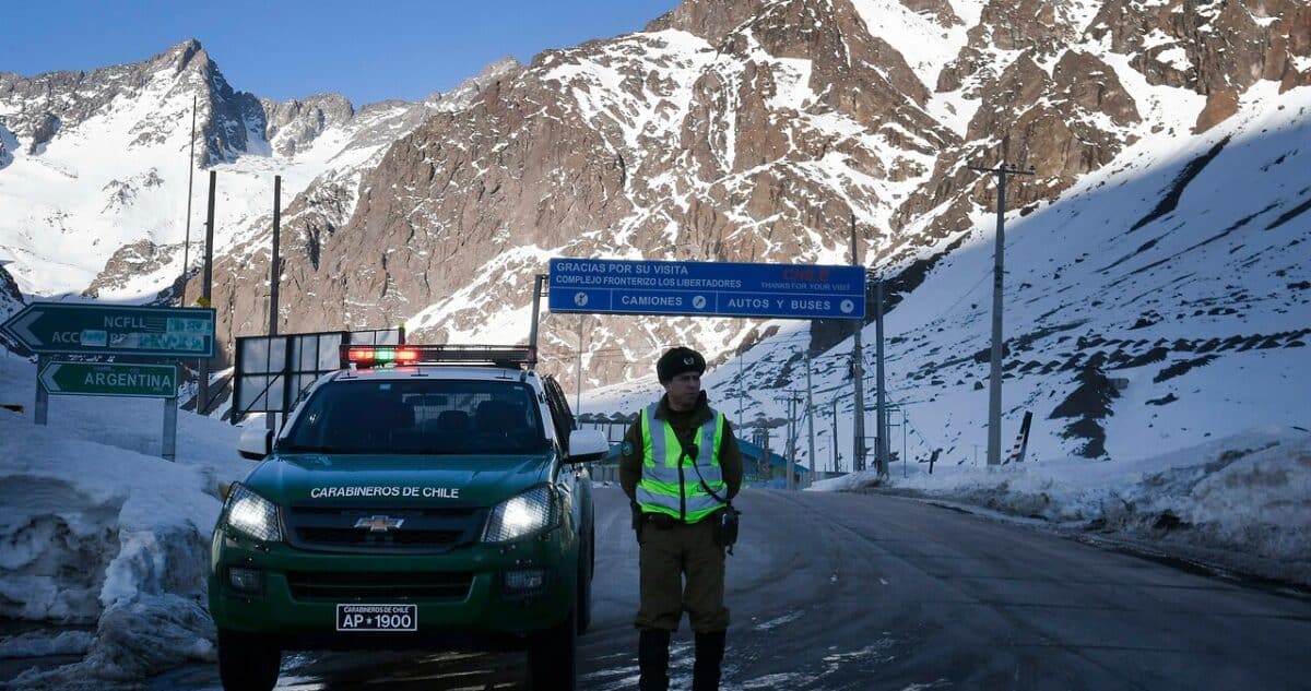 Paso Los Libertadores Cerrado por Condiciones Climáticas Adversas en la Cordillera