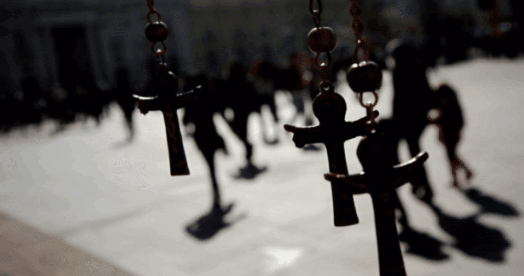 Sacerdote Condenado por Abusos Sexuales: Apartado Perpetuamente del Ministerio