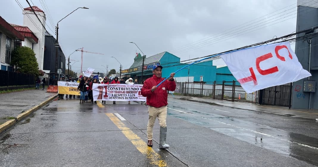 Trabajadores de Valdivia Exigen Mejoras Laborales: Ley de 40 Horas y Sueldo Vital
