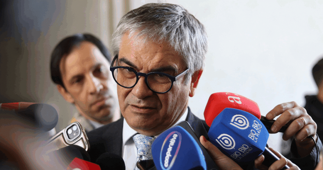 Ultimátum de 72 Horas: Ministro de Hacienda Exige Investigaciones por Uso Fraudulento de Licencias Médicas