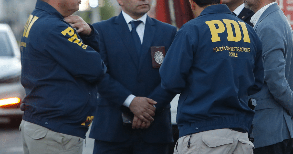 Violento Ataque a Residente de Recoleta: Hombre Lucha por su Vida Tras Ser Baleado en su Propia Puerta