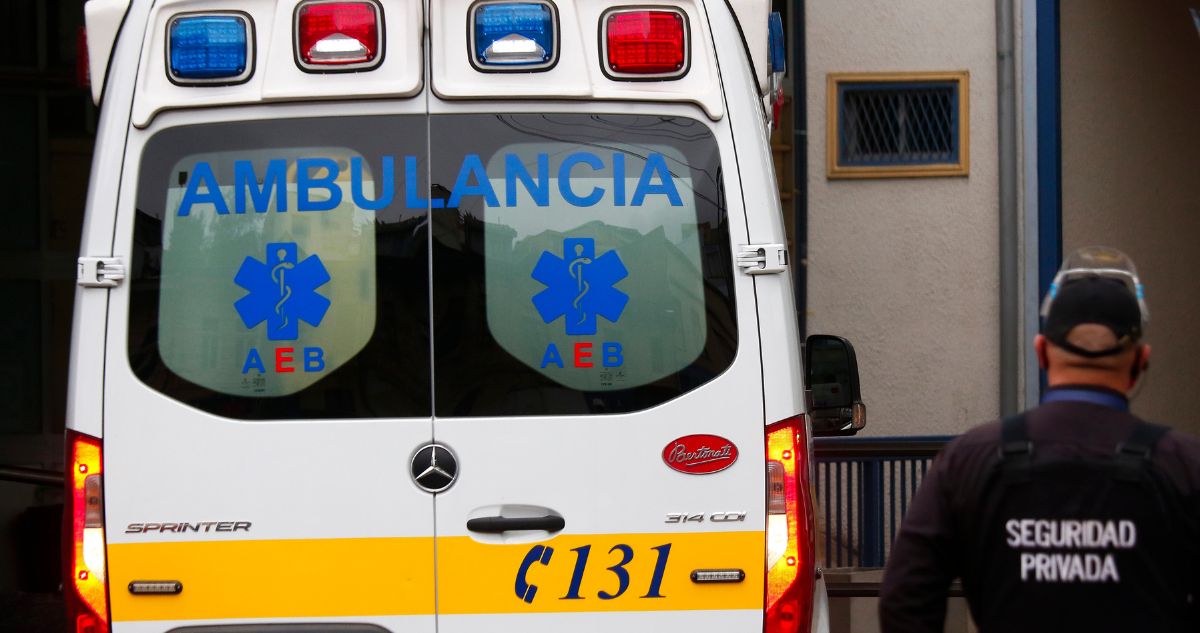 Accidente Inesperado: Batería Cae y Deja a Trabajador en Riesgo Vital