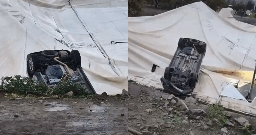 Accidente en la U. de Los Andes: Auto se vuelca tras caer sobre domo