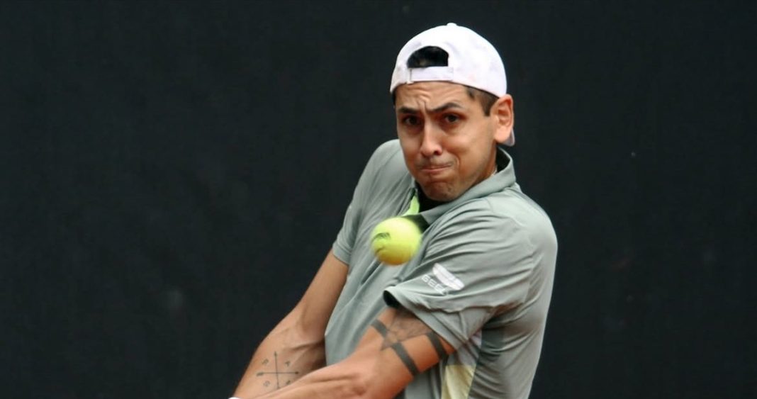 Alejandro Tabilo se baja del ATP de s-Hertogenbosch por lesión: Enfoque único en el retiro del tenista chileno
