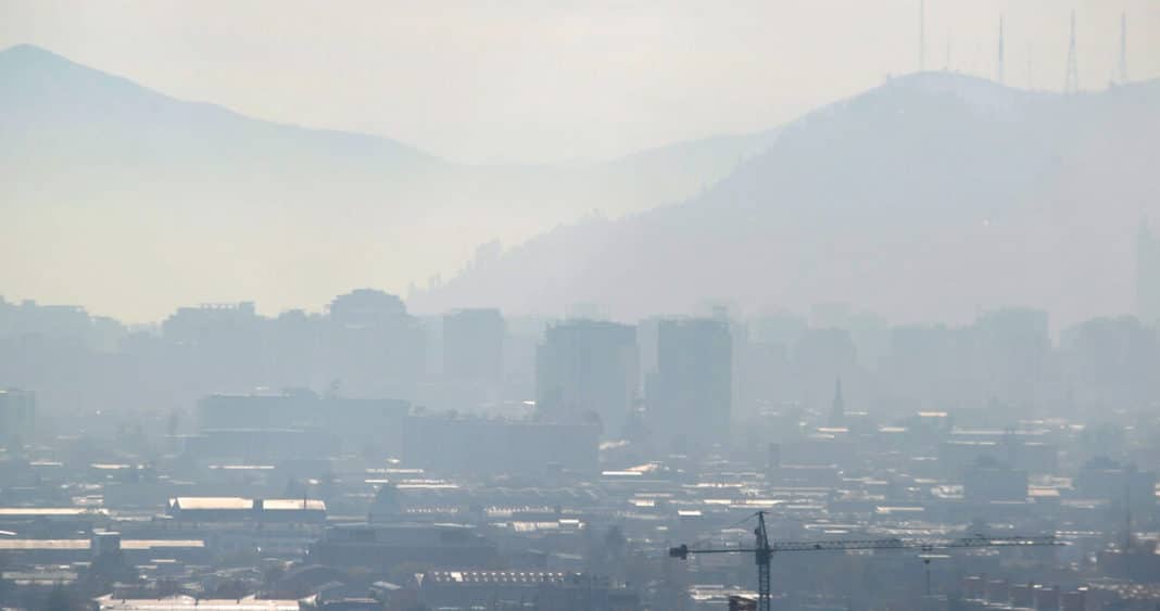 Alerta Ambiental en Santiago: Restricciones Vehiculares y Medidas para Proteger la Salud