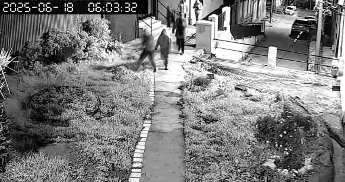 Asalto Violento en Regimiento Militar: Ladrones Escapan con Fusiles de Guerra