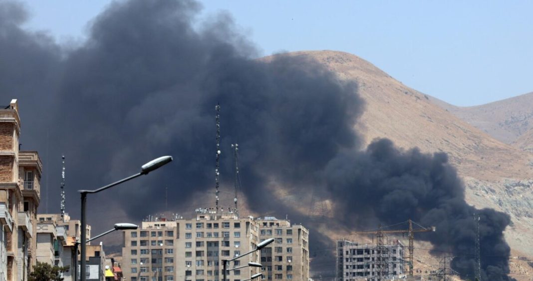 Bombardeo Israelí Destruye Cuartel General de Seguridad Interna de Irán