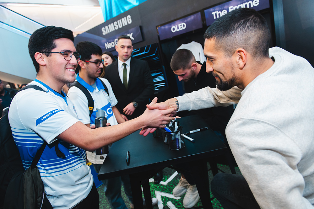 Celebra el Día del Padre con los Ídolos de la UC y la Tecnología Galaxy S25 Ultra