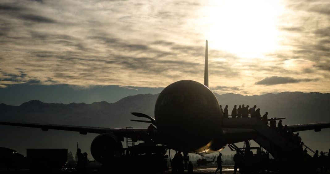 Chilenos Deportados de EE.UU. Regresan a Chile: Un Análisis Exhaustivo