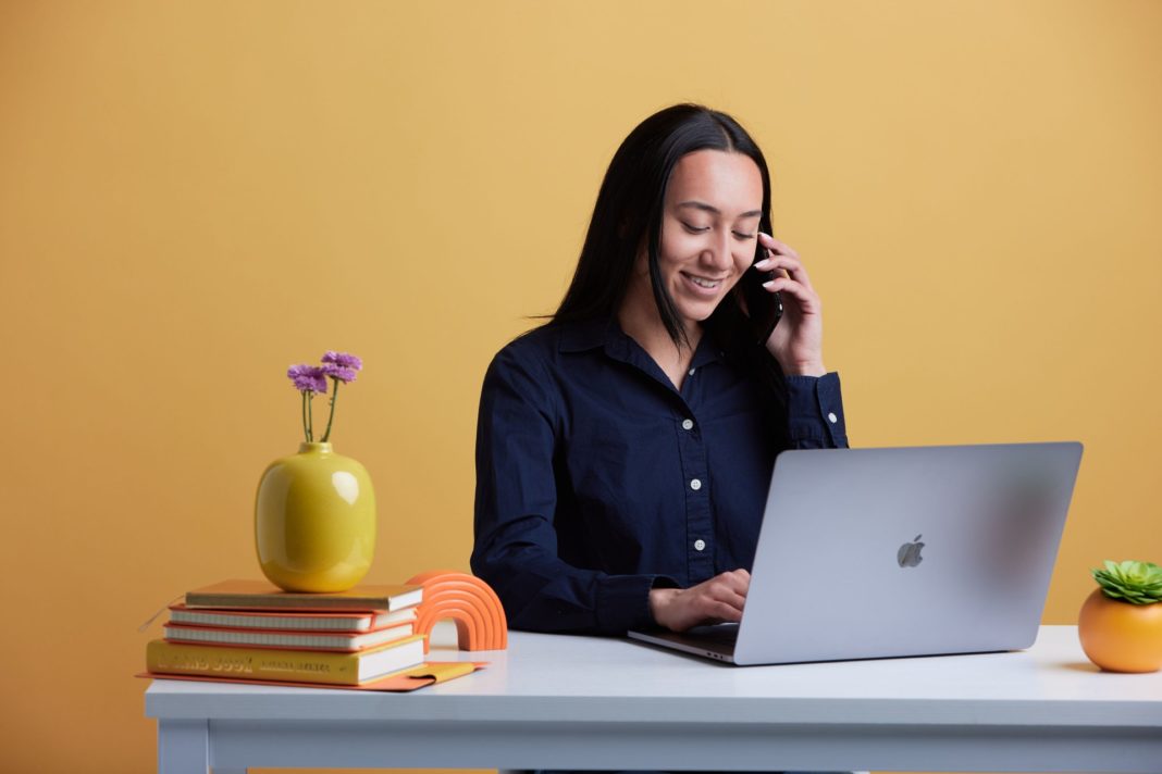 Cómo HubSpot está revolucionando el servicio al cliente con agentes de IA