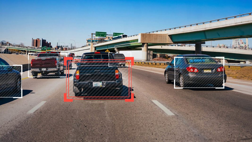 Cómo un software personalizado reduce accidentes y mejora la seguridad de conductores y flotas