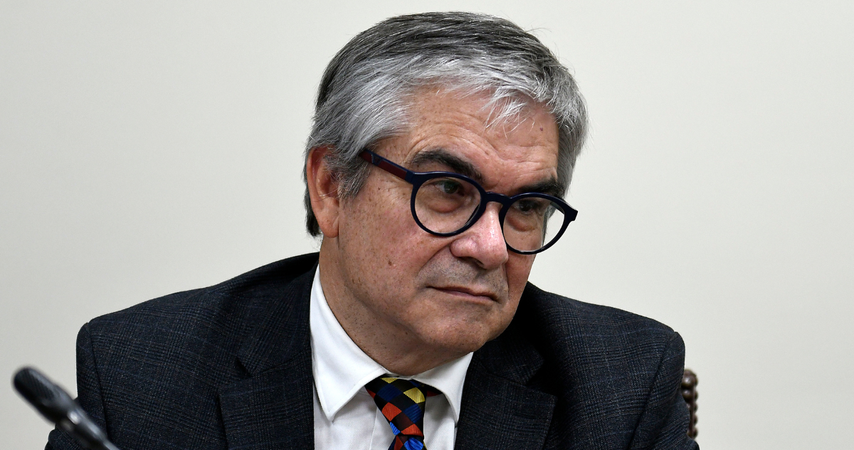 Contraloría revela irregularidades por más de $1,5 billones en el Estado: Ministro Marcel aclara que es parte del funcionamiento normal