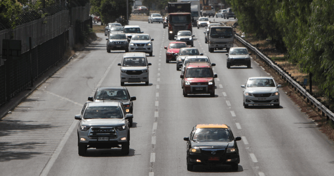Descubre las Ventajas y Desventajas de los Autos Eléctricos, Manuales y Automáticos