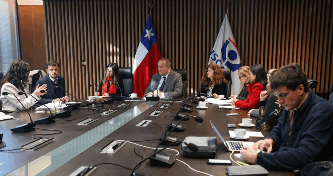 Diputados denuncian presuntos delitos en terapias hormonales a menores trans
