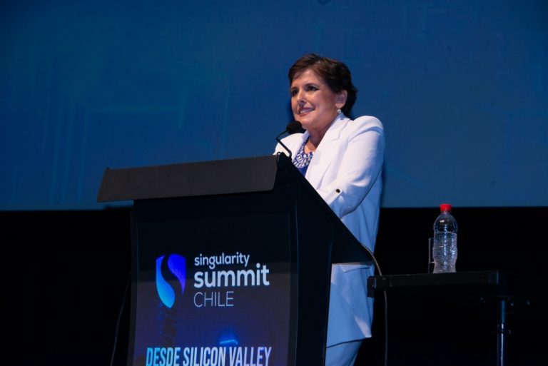 Empoderando Mujeres Líderes: 50 Becas para el Innovador Her Global Impact Summit 2025