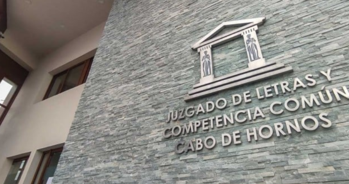 Estudiante de 16 Años Detenida por Microtráfico: Enfrentando Cargos y Arraigo Nacional