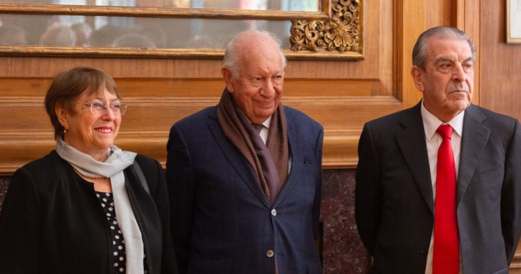 Expresidentes de Chile: ¿Deberían recibir su pensión vitalicia a los 65 años?