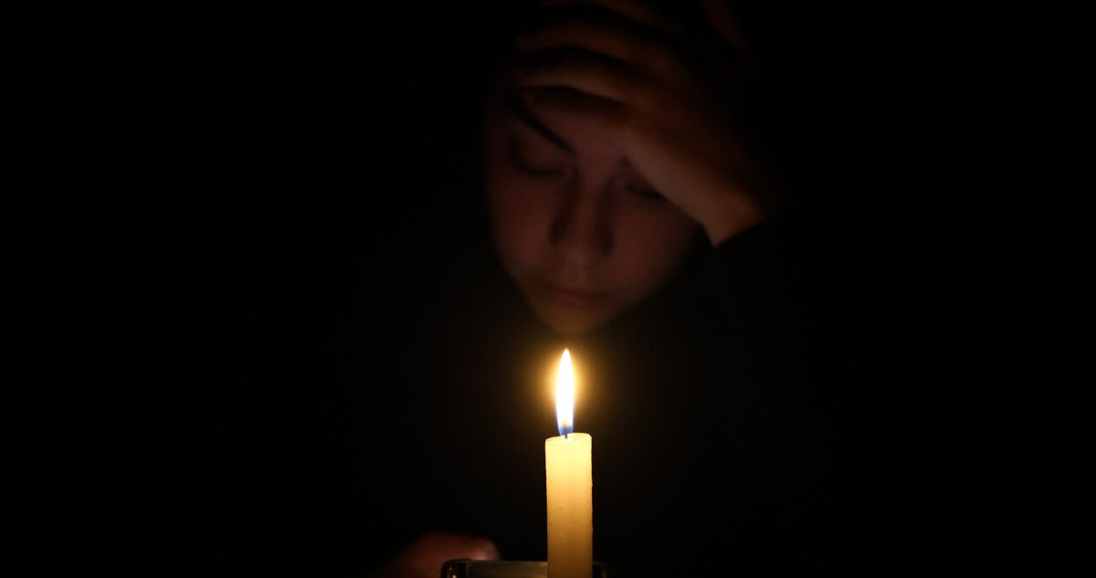 Familias Rurales de Los Ángeles Demandan a Distribuidoras por Prolongado Corte de Luz