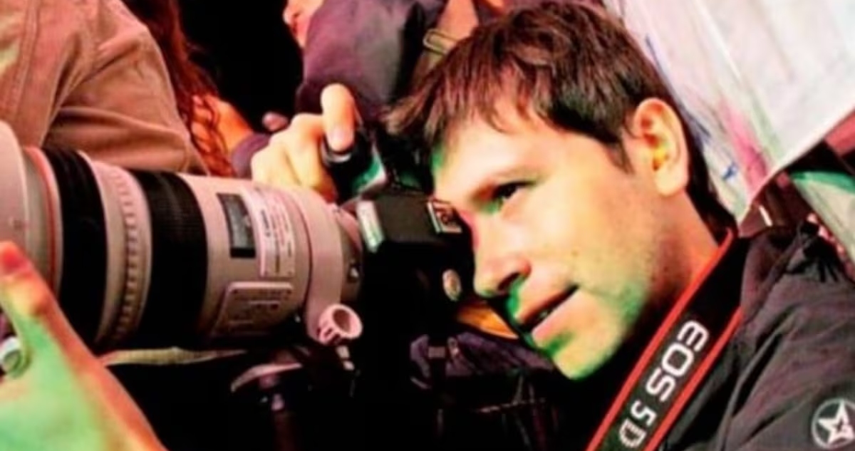 Fotógrafo Estrella de la Música Chilena Enfrentará Cargos por Violación