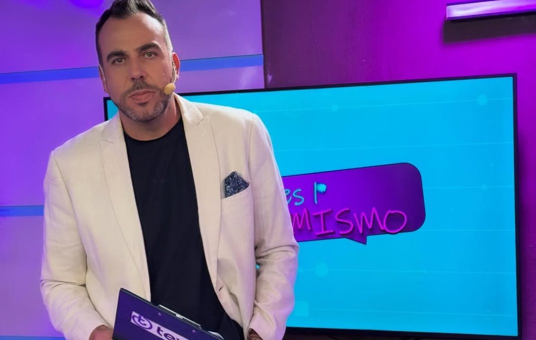 Francisco Kaminski y Camila Andrade celebran su amor en un fin de semana familiar