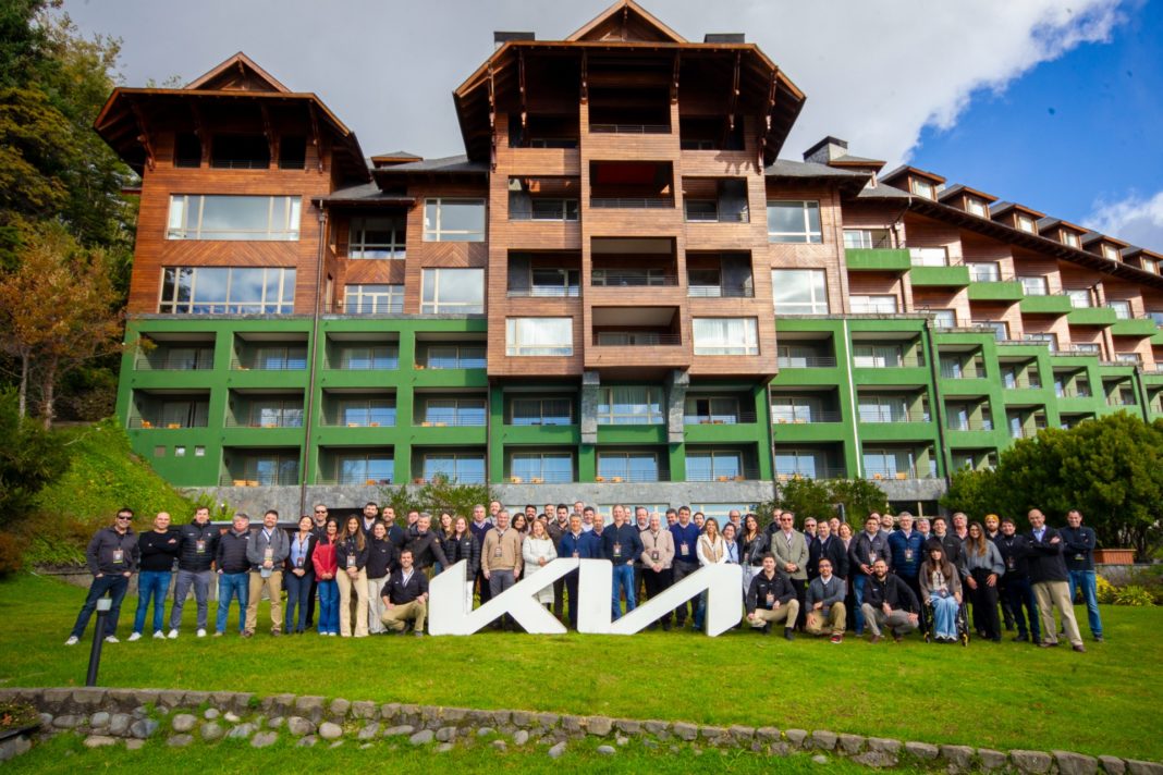 Kia Dealer Summit 2025: Forjando Alianzas y Conquistando Nuevos Horizontes