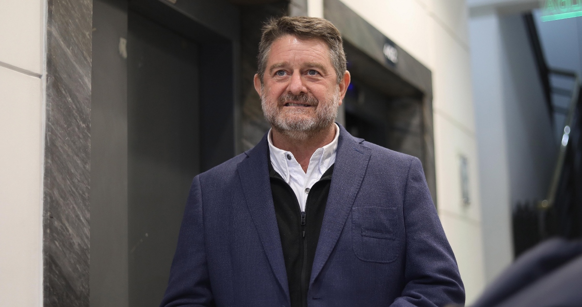 Liderazgo Cuestionado: Cores de Chile Vamos Evalúan Destituir al Gobernador Orrego