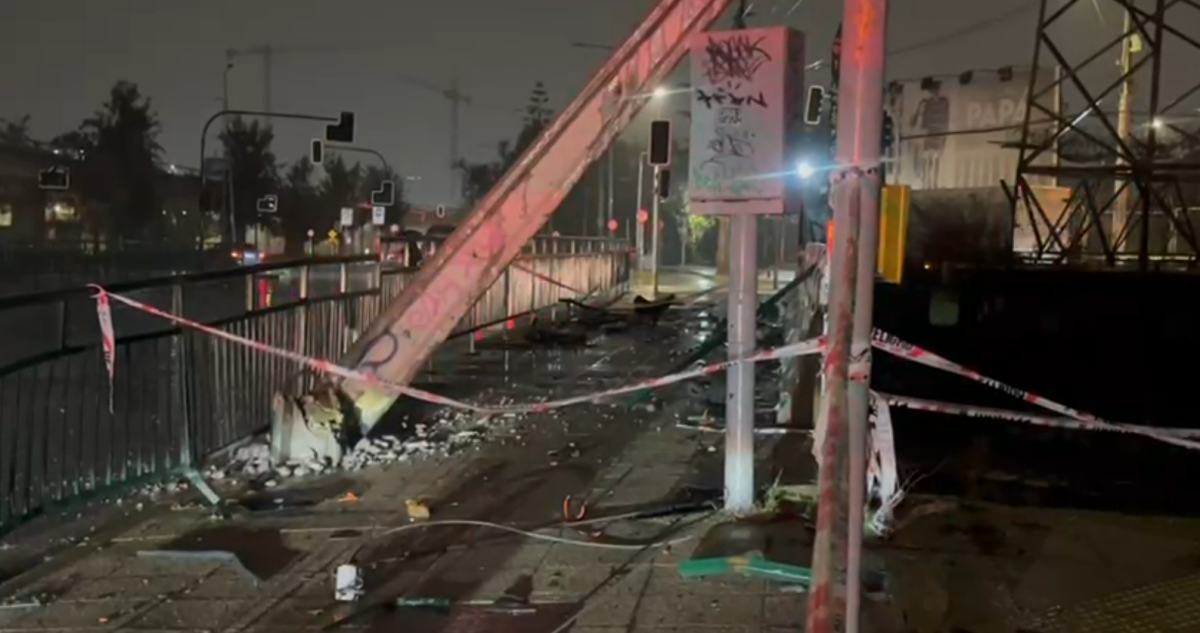 Lluvias Intensas Paralizan a Santiago: Semáforos Apagados, Cortes de Luz y Metro a Velocidad Reducida