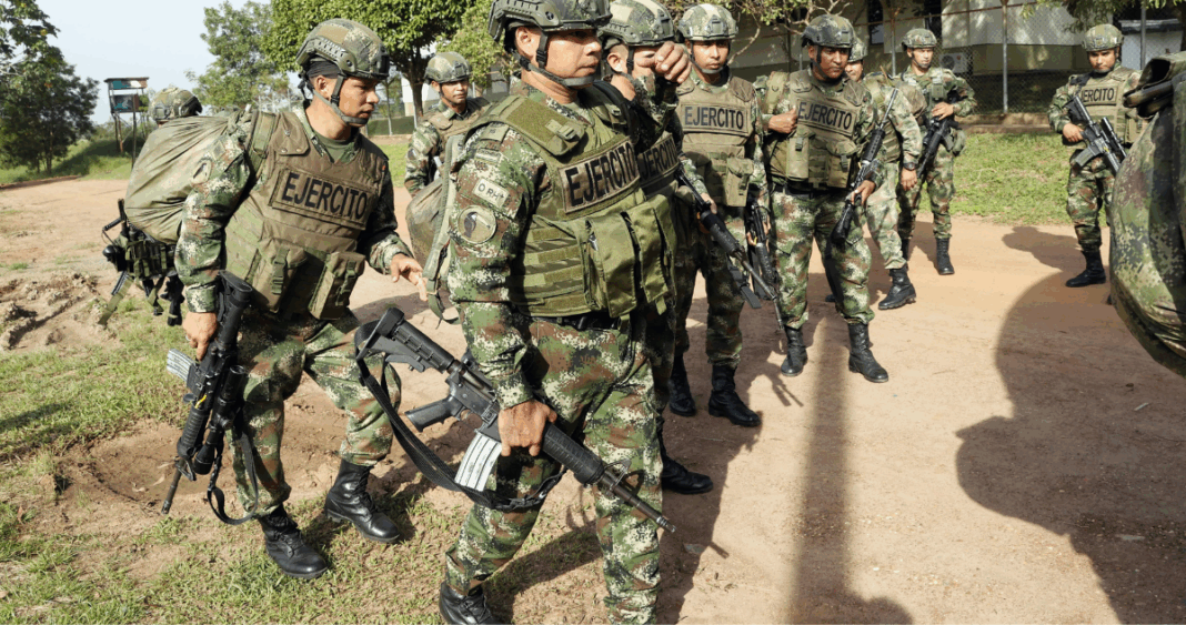 Militares colombianos secuestrados por civiles bajo presión de disidencias de las FARC