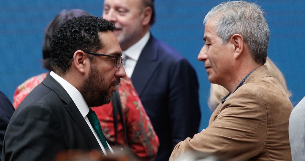 Ministro Cataldo Defiende Posición de Contraloría Sobre Descuentos a Docentes en Paro