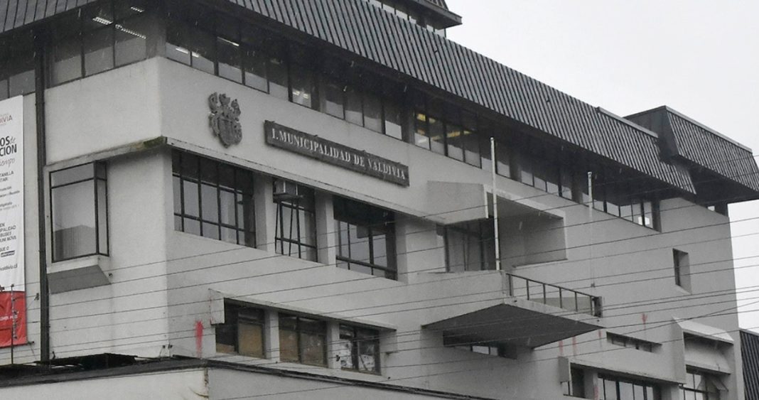 Municipio de Valdivia Gasta Millones en Licencias Médicas: Contraloría Revela Hallazgos Clave