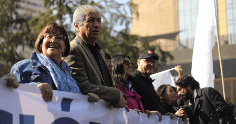 Profesores se niegan a recuperar clases tras descuentos por paro docente