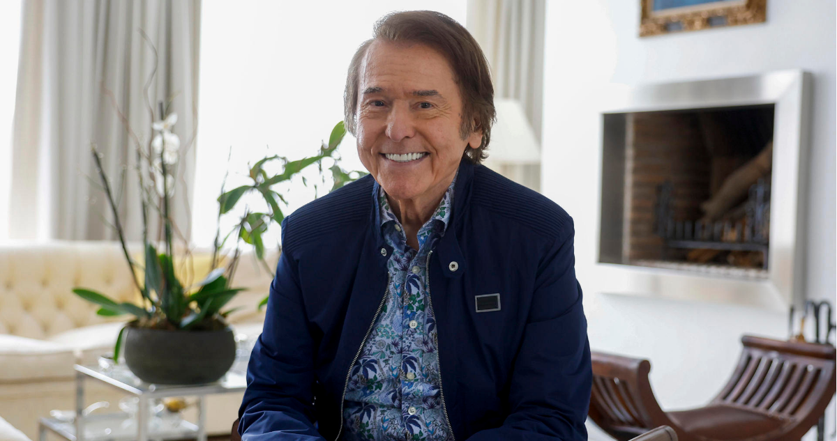 Raphael, el legendario cantante, se alza de nuevo tras superar un linfoma cerebral