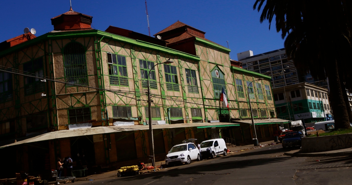Seguridad Reforzada en el Mercado Cardonal de Valparaíso: Autoridades Trabajan en Soluciones Integrales