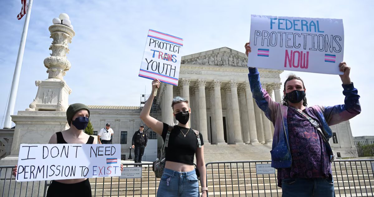 Suprema Corte de EEUU Respalda Ley Que Niega Tratamientos a Niños Trans en Tennessee