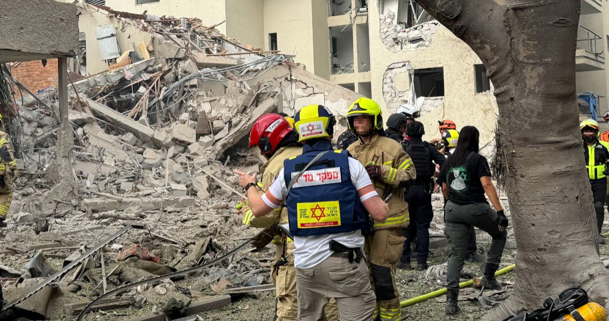 Tragedia en Beer Sheva: Misil iraní deja 3 muertos en edificio residencial