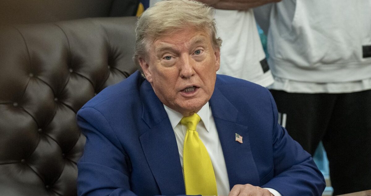 Trump Sopesa Atacar a Irán en las Próximas Semanas, Según la Casa Blanca