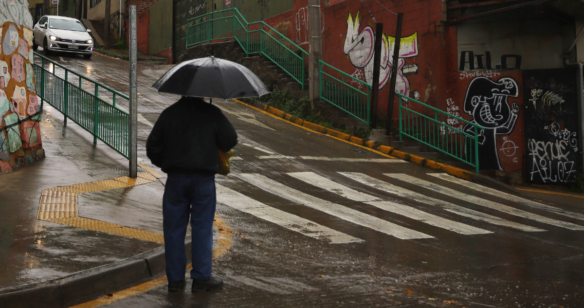 Valparaíso enfrenta lluvias récord: Más de 70 mm caen en algunas zonas
