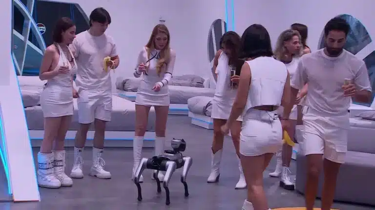 ¡Sorpresa en «Mundos Opuestos 3»! Participante polémico es expulsado