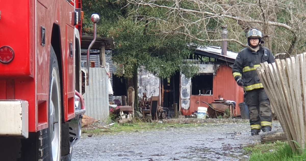 Adulto Mayor Sufre Quemaduras en Incendio de Vivienda en Valdivia