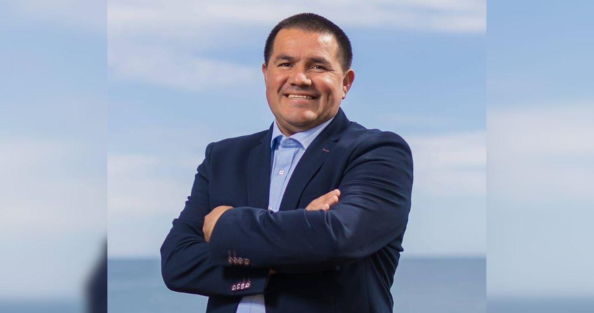 Alcalde de El Quisco se enfrenta a hombres ebrios en la carretera