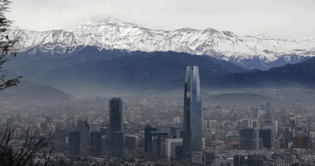 Alerta Ambiental en Santiago: Autoridades Toman Medidas Urgentes para Proteger la Salud Pública
